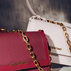 Valentino_fall_winter_2025_medium_Valentino-Bags-FW-249201 Valentino_fall_winter_2025_medium_Valentino-Bags-FW-249201